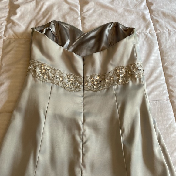 Strapless evening gown - Picture 4 of 5